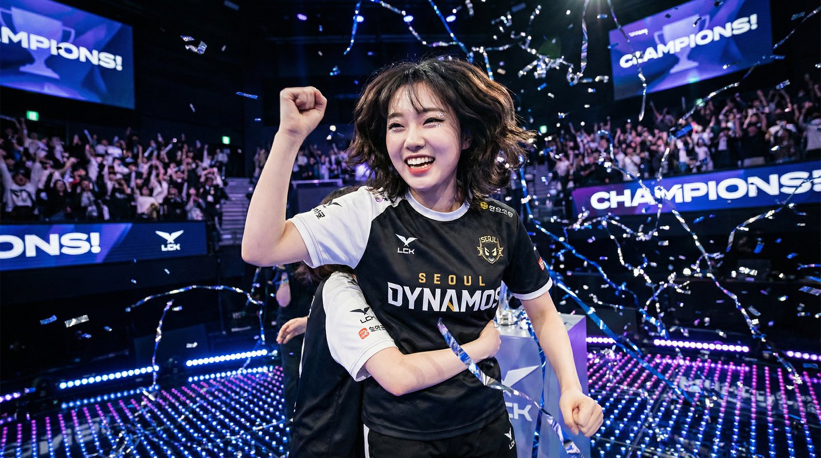 爱嚼冰淇淋电竞赛事视频